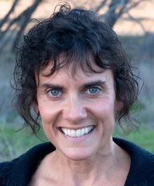 Linda Elder