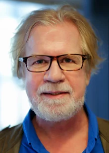 Mark W. Moffett