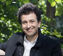 Safi Bahcall